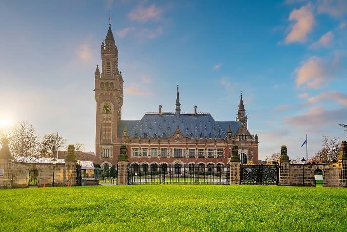 BENELUX COZY VACATION  8D5N 3