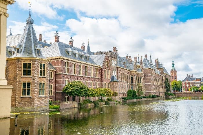 BENELUX COZY VACATION  8D5N 4