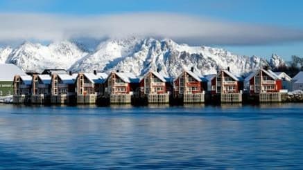 โลโฟเทน ทรอมโซ่ สวาร์บาร์ด 12 วัน ล่าแสงเหนือ (TG) 6