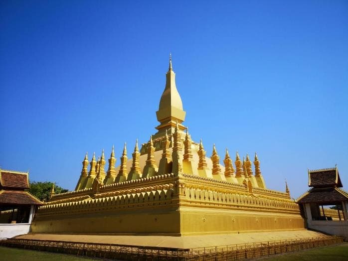  ซุปตาร์...ลาวใจฟู อู้หูหลวงพระบาง 4 วัน 3 คืน 8