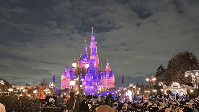 Shanghai Disneyland 4D3N by 9C 2
