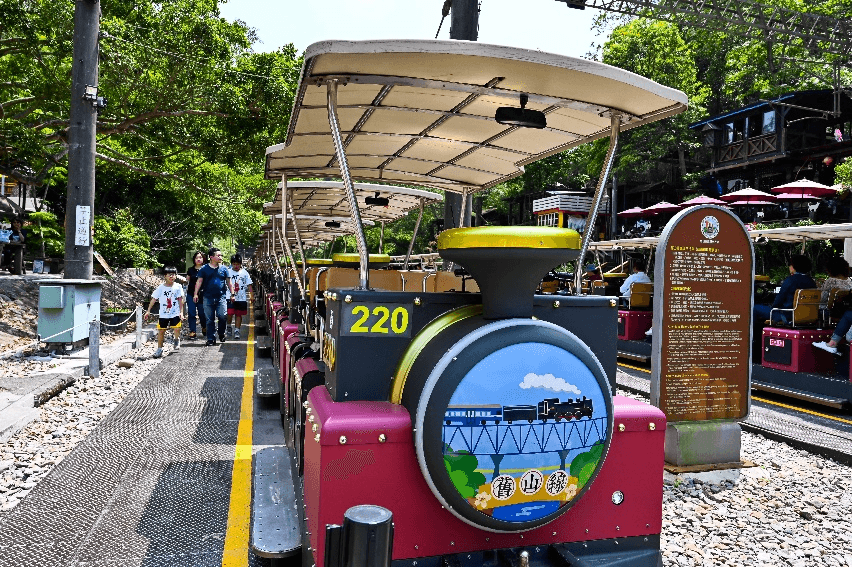 MIAOLI TAIPEI SUN MOON LAKE YEHLIU 4D3N 1